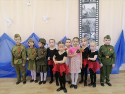 Городской музыкальный конкурс "Мы память бережно храним".