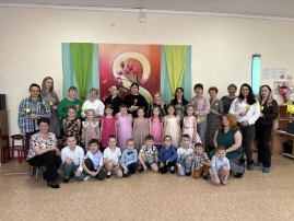 8 марта.